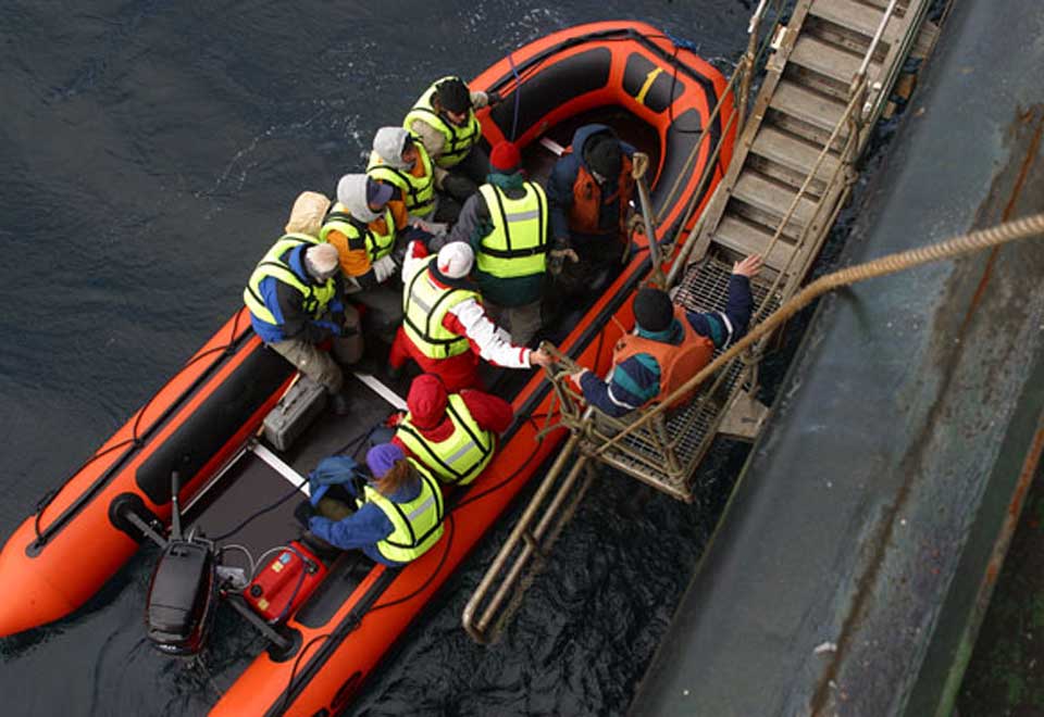 Адмирал ADM 700